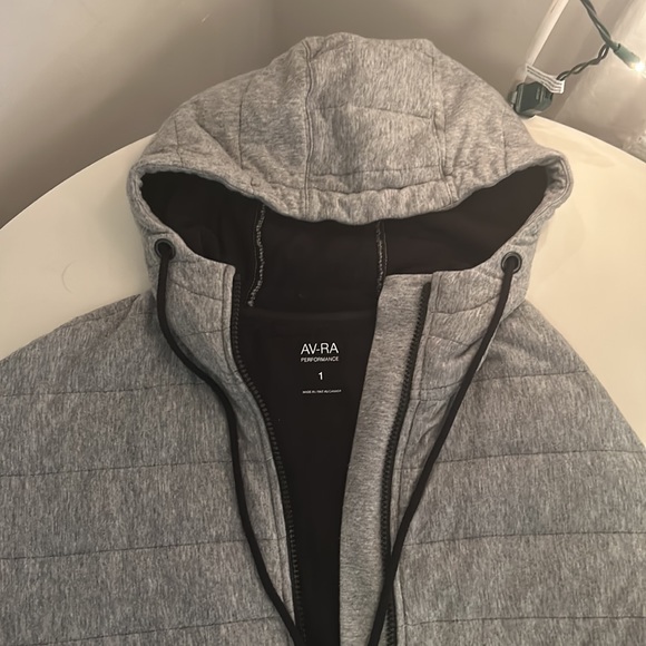 AV-RA Performance zip-up - Picture 2 of 2